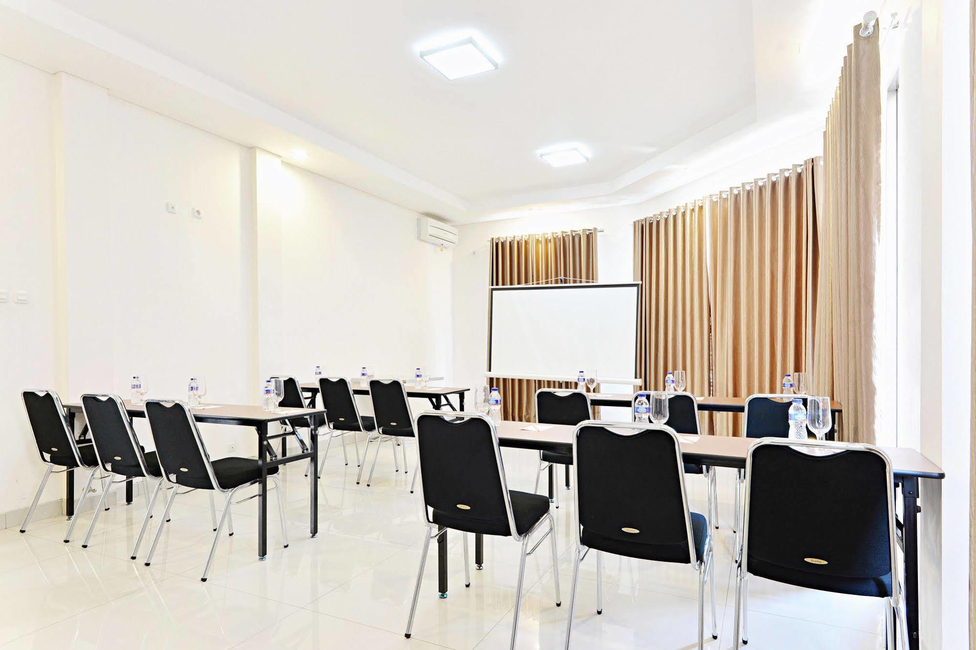 Zen Rooms Riau Natuna Bandung Exteriér fotografie