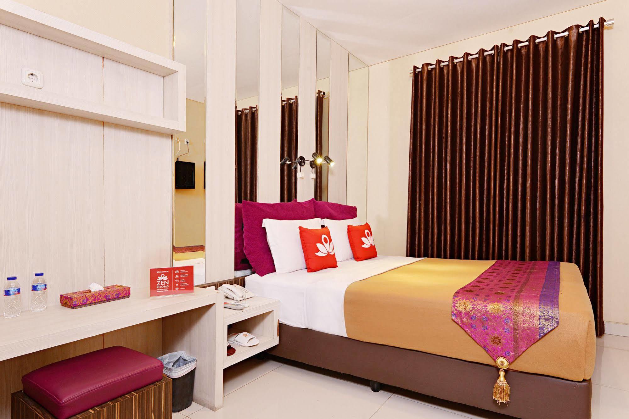 Zen Rooms Riau Natuna Bandung Exteriér fotografie