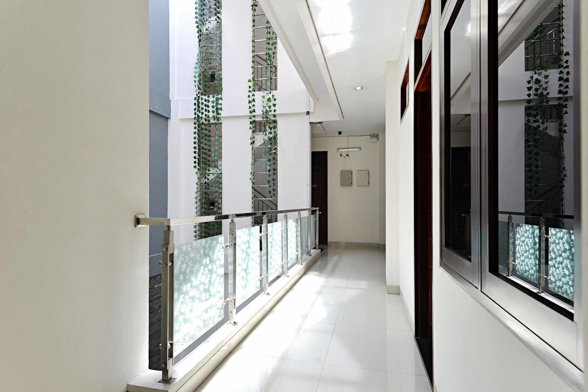 Zen Rooms Riau Natuna Bandung Exteriér fotografie