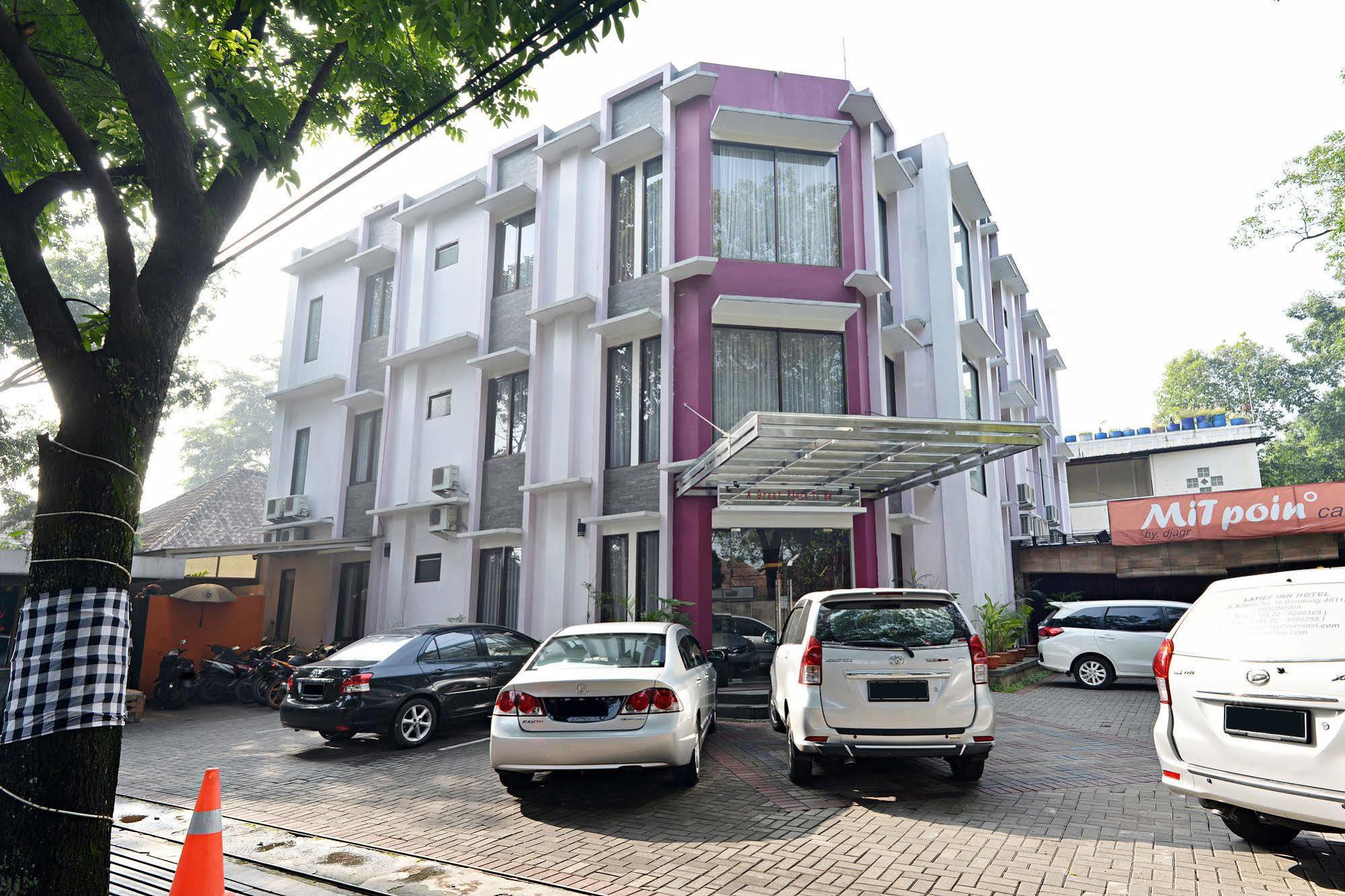 Zen Rooms Riau Natuna Bandung Exteriér fotografie